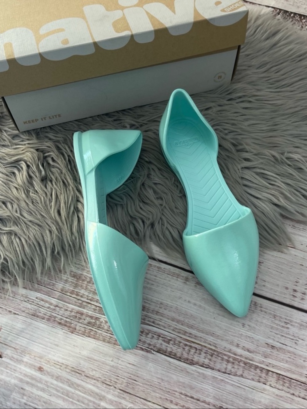 NWT Native Audrey D’Orsay Flats in Glossy Hydrangea Blue, W6